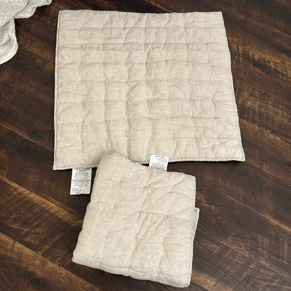 West elm European Flax Linen Tack Stitch Shams set sz 26x26